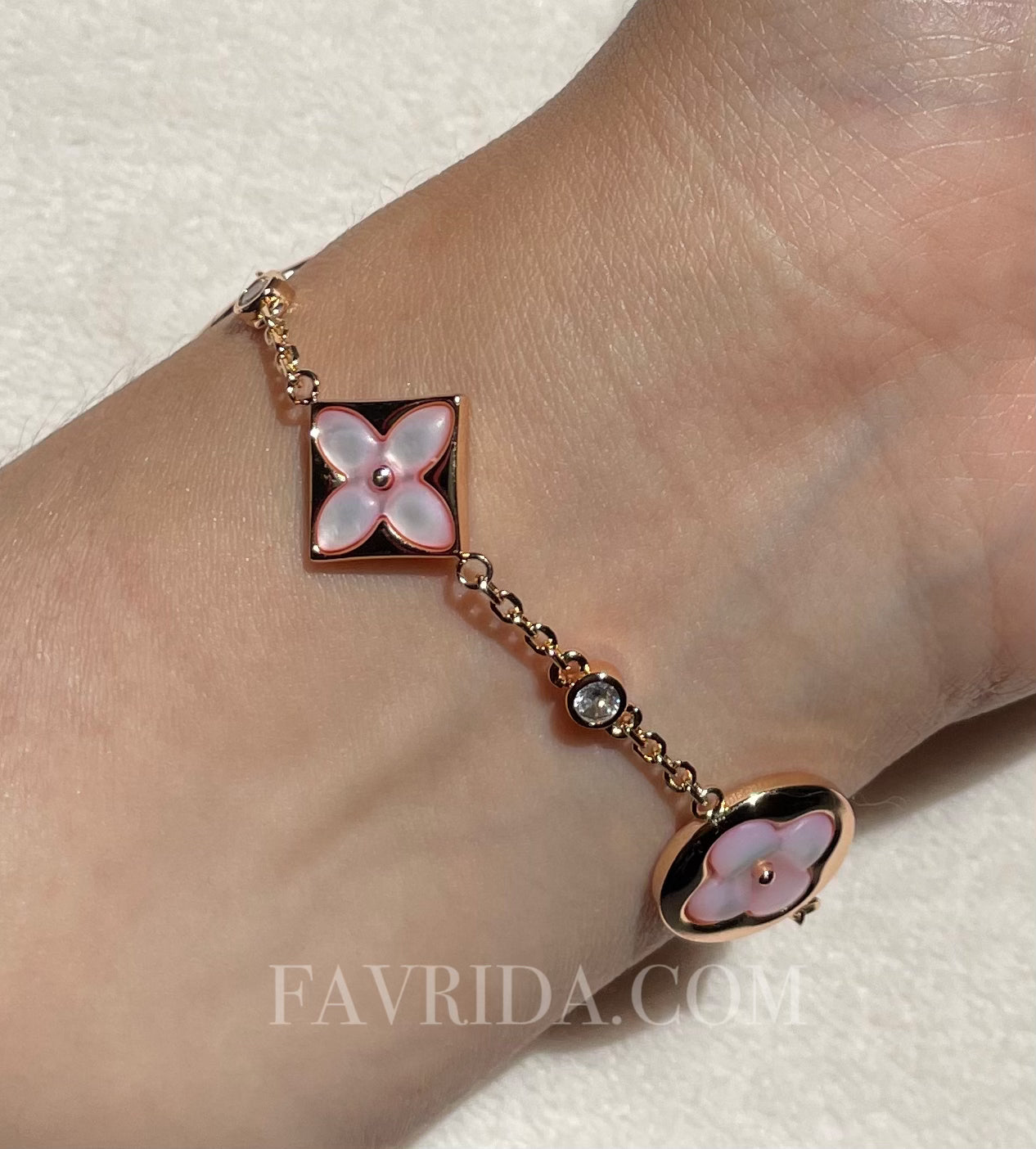 Clover Bloom Pearl Bracelet