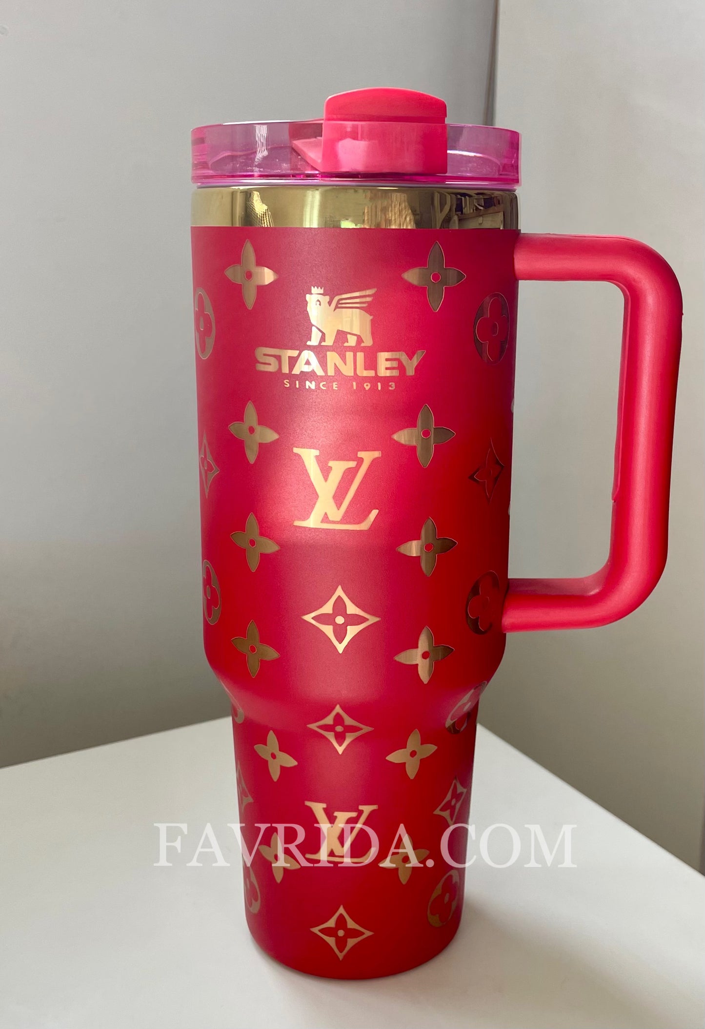 Designer Holographic 40 OZ Insulated Car Cup 🩷